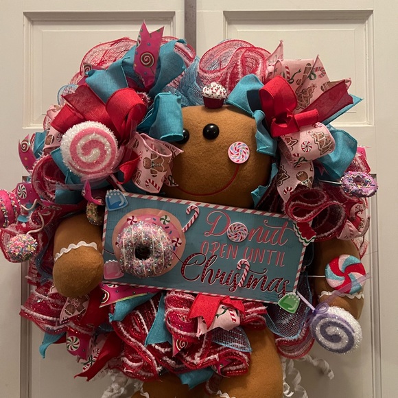 Gingerbread wreath - Picture 7 of 12